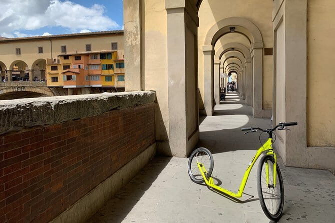 90 min Footbike tour in Florence - Palazzo Pitti and Santo Spirito: moving from river views to deeper Medici vibes