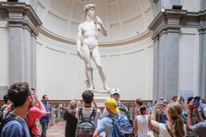 Accademia Gallery Tour - Getting started: Via Camillo Cavour and smooth museum access