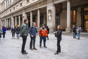 Accademia & Uffizi Combo Tour in Florence Art, History Highlights - Guide style and the radio system: hearing the story in real time