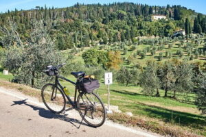 Active Full Day Tuscan Bike Tour With Wine Tasting and Lunch - Meeting at Via del Campuccio: The Start That Keeps the Day Simple