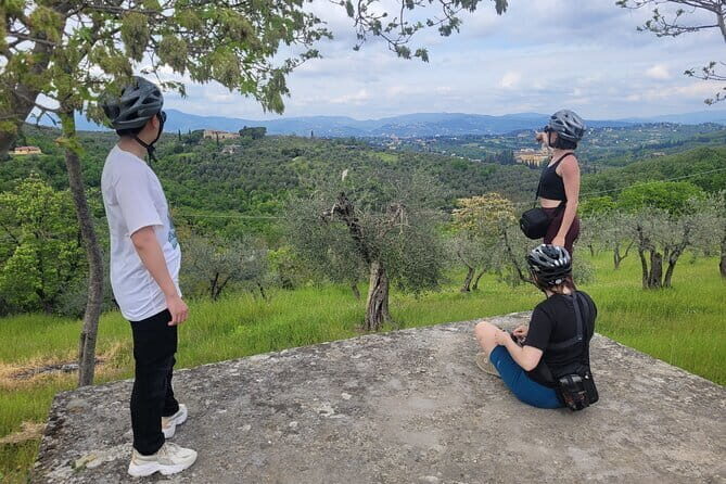 Active Full Day Tuscan Bike Tour With Wine Tasting and Lunch - The Main Ride Toward Torre del Chianti (And Why the Climb Is the Point)