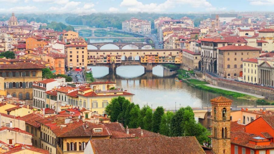 Best of Florence: Private Walking Tour with a Local - Ponte Vecchio and Piazza della Signoria: iconic stops, guided at a human pace