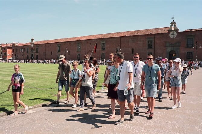 Best of Pisa, Lucca, Volterra: Small Group Tour from Florence - Volterra first: hilltop views and the alabaster moment