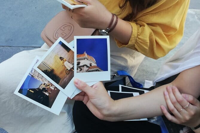 Capture Florence on Polaroids: Vintage Photo Tour - How the tour works: vintage Polaroid, quick coaching, eight instant memories