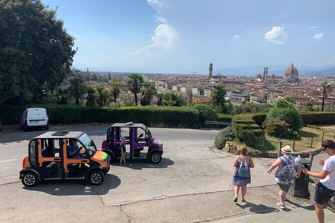 Center of Florence by golf cart - Getting your bearings from Corso dei Tintori
