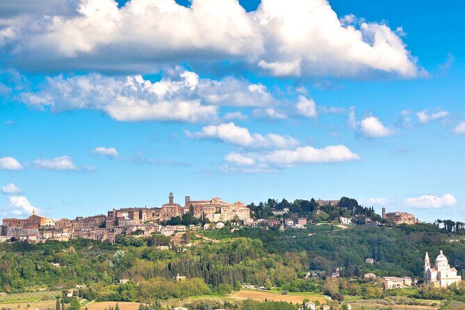 Chianti Classico, Montalcino, Montepulciano by minivan: Wine Tastings & Lunch - Montalcino: lunch-tasting that feels like a real meal