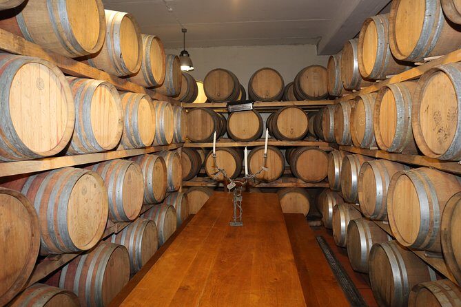 Chianti Classico, Montalcino, Montepulciano by minivan: Wine Tastings & Lunch - Stop by stop: Castellina in Chianti and its cellar lesson