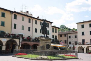 Chianti Hills: App‑Guided e‑Vespa Tour + Lunch in Greve - Meeting at Borgo Ognissanti and getting set up fast