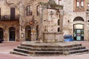 Chianti Region and San Gimignano including wine tasting and light lunch - San Gimignano Historic Centre: Towers, the Bell Tower, and Piazza della Cisterna