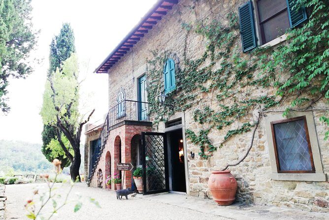 Chianti Wine Tour with Tuscan Lunch Open Top Van - What to bring for an open-top van day