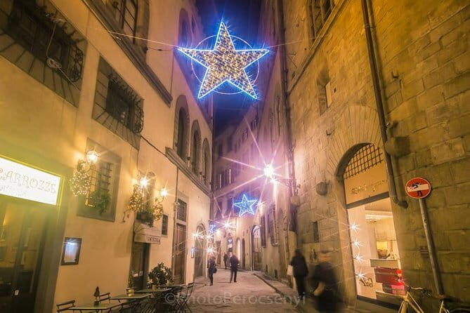 Christmas Lights Private Photo Tour in Florence - Why Florence’s Christmas Lights Make Night Photography Easier