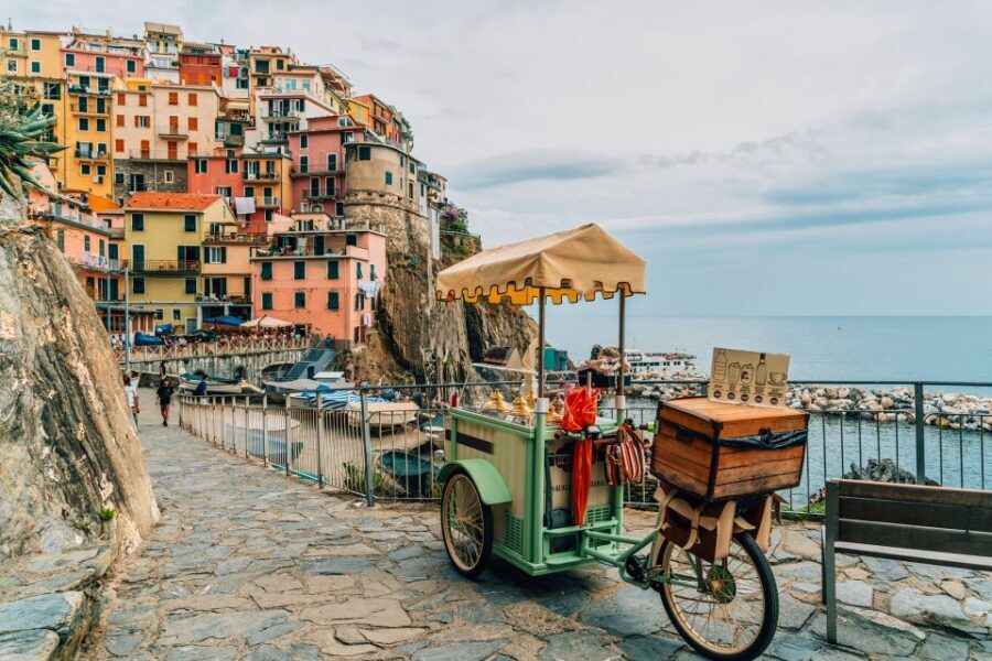 Cinque Terre: Full-Day Private Tour from Florence - Florence to Liguria: the deluxe van-to-village rhythm