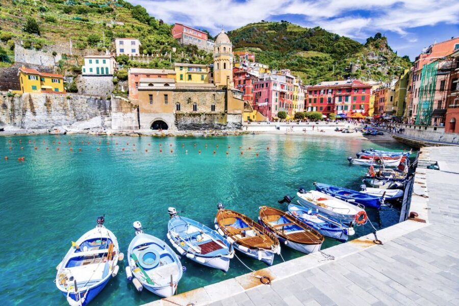 Cinque Terre: Full-Day Private Tour from Florence - La Spezia: where the coast logistics click into place