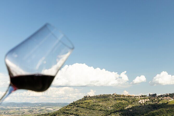 Classic Wine Tasting in Montalcino - Room vs terrace: choosing the mood for your 45 minutes