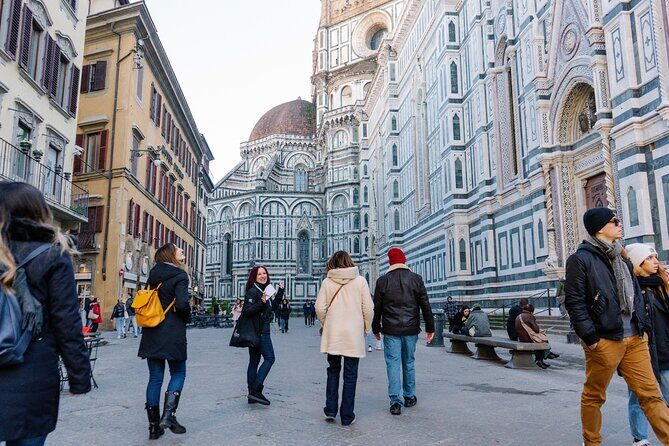 Combo Florence: Walking Tour with the the Accademia Gallery Tour - Piazza della Signoria and Palazzo Vecchio: where power shows in stone