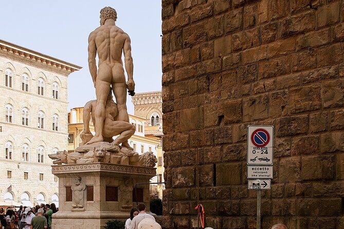 Combo Florence: Walking Tour with the the Accademia Gallery Tour - Piazza Santo Spirito: a calmer Oltrarno reset