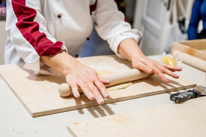 Cooking class and home made pasta in Florence with LA VIVANDIERA! - Tuscan Appetizer First: Warming Up Before You Cook