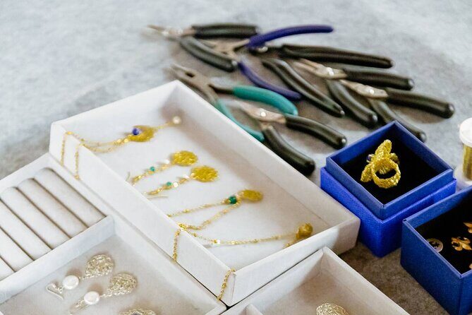 Create your own Jewellery in Florence - Materials and Tools: What’s Included (So You Don’t Waste Time)