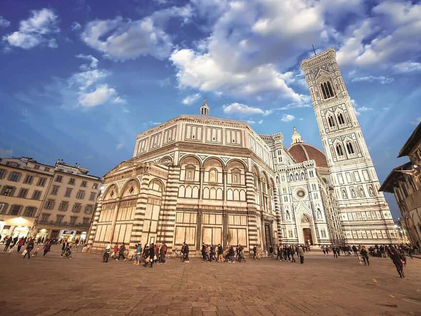 Discover Florence Walking Tour: Guided Tour - Piazza della Signoria: Palazzo Vecchio and the politics in stone