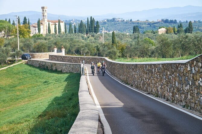 E-bike Chianti Classico & Tuscany tour with Wine & Lunch at Farm - First Pedals in Florence: Via del Campuccio meet-up and e-bike basics
