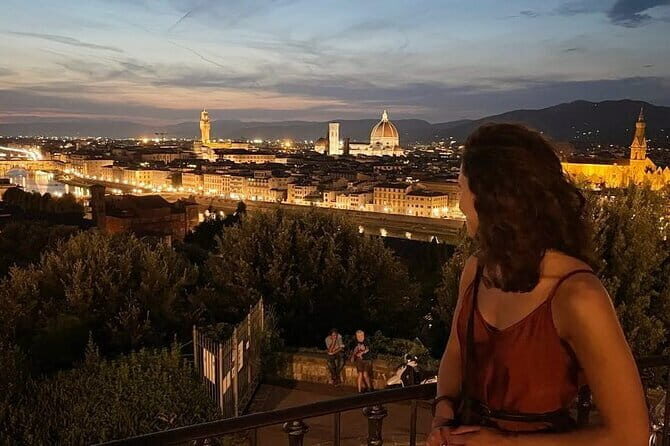 Electric Bike Night Tour of Florence with amazing view from Michelangelo Square - Stop 3: Piazza del Duomo gelato stop (a practical ending)