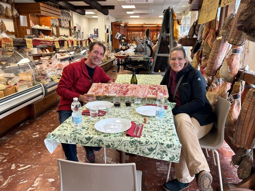 Emila-Romagna: Parmigiano, Prosciutto, Wine & Balsamic Tour - Cooperativa San Silvestro: learning how Parmigiano Reggiano gets made