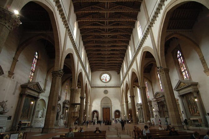 Entrance and Guided Tour of Santa Croce Basilica - How the guide, earphones, and group size change the whole experience