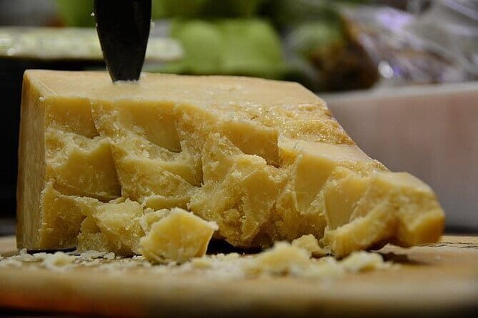 Exclusive Emilia-Romagna,Parmigiano, Prosciutto, Balsamic, Wine - Castelvetro di Modena and Fattoria Moretto: Lambrusco Grasparossa territory