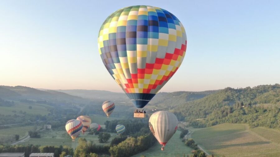 Exclusive Private Balloon Tour for 2 in Tuscany - Landing with champagne and a breakfast of local produce