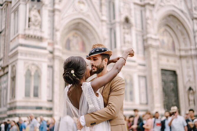 Exclusive Private Photoshoot in Florence - Choosing Your Best Florence Angle: Center or Piazza Michelangelo