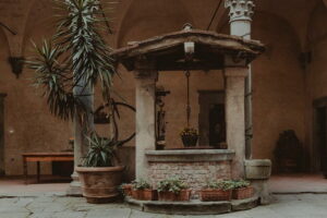 EXCLUSIVE - Wine Tasting near Florence with Castle and Ancient Cellars Tour - Entering the castle: what you see and why it’s special