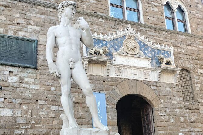 Express Florence - Medici Chapel & Highlights Walking Tour - Market break at Mercato Centrale: crafts and the Fountain of the Boar