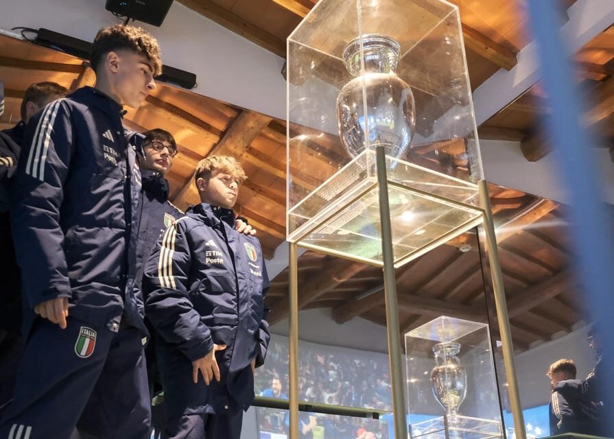 Firenze: Italian Football Museum - FIGC Store Stop: Official Merch Without Guesswork