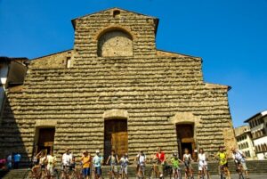 Florence: 2.5 hour Audio Guided Bike Tour led by Tour Leader - Meeting at Piazza Madonna degli Aldobrandini and getting the gear ready