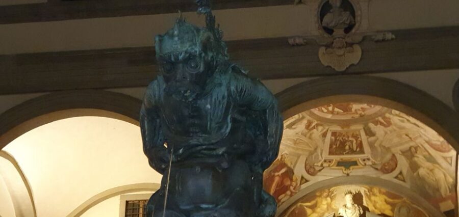 Florence: 2-Hour Esoteric Guided Walking Tour - Piazza del Limbo and the Bees-for-Good-Luck Finale