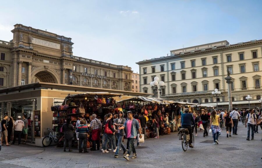 Florence: Accademia and David Guided Skip-the-Line Tour - What Your Spanish Guide Actually Adds (and Why Headphones Matter)