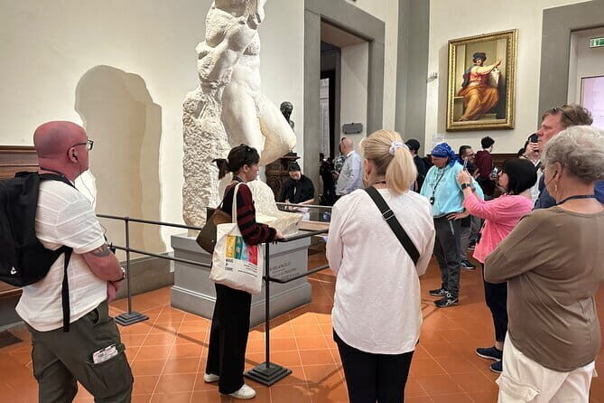 Florence Accademia Gallery and Michelangelo David Private Tour - Entering the Accademia without losing your morning (or afternoon)