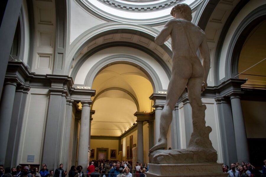 Florence: Accademia Gallery Guided Tour with Priority Access - Earphones and a single-language guide: how the experience feels in practice