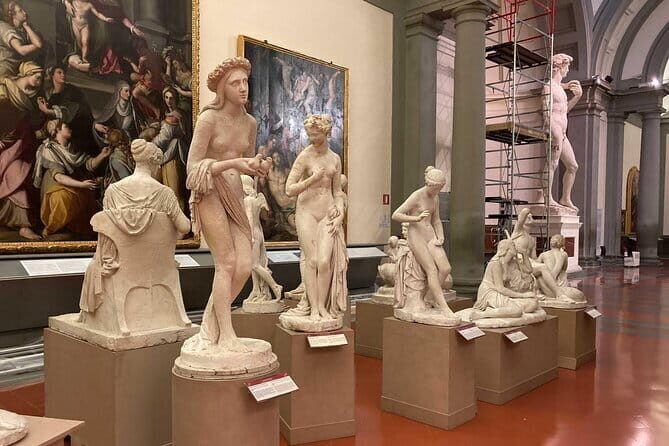 Florence: Accademia Gallery Small Group Guided Tour - Inside the Accademia: From Michelangelo to Florentine Painting