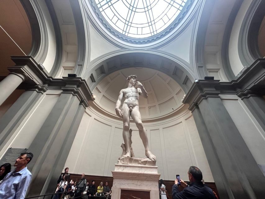 Florence: Accademia Reserved Entrance Ticket and Guided Tour - Reserved entrance and security: how the fast-track works