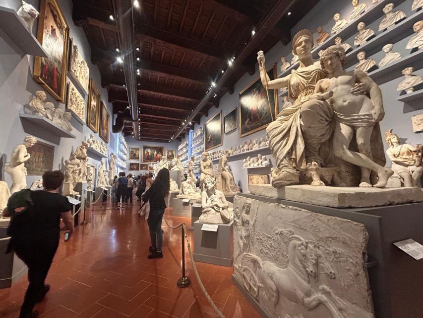 Florence: Accademia Reserved Entrance Ticket and Guided Tour - Your guide, headsets, and how the pace feels