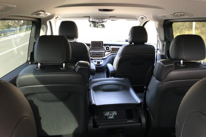 Florence Airport Hotel transfer private driver English speaking - Onboard Comfort: AC, WiFi, and Bottled Water