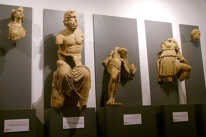 Florence Archaeological Museum: 2-Hour Private Guided Visit - Inside the museum: how the nine rooms and two warehouses shape your visit