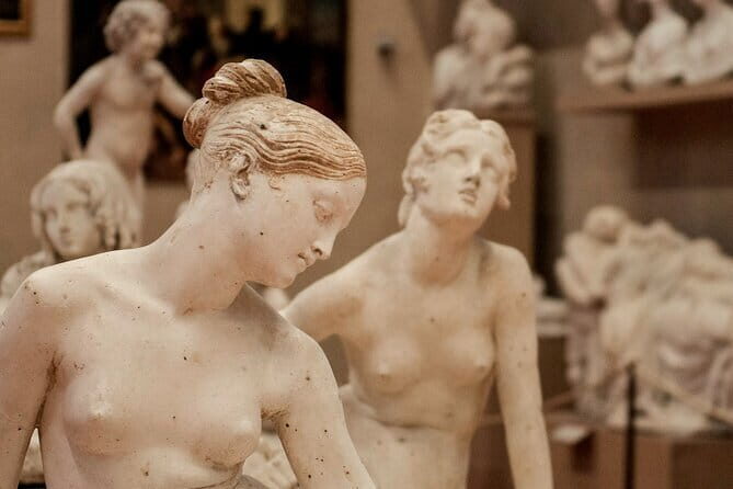 Florence Art Pass: Guided Visits to Accademia, Duomo & Uffizi - The Duomo interior: quick access with the right clothing rules