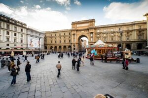 Florence: Audio Guided Walking Tour led by Tour Leader - Starting point at Piazza di Madonna degli Aldobrandini: get oriented fast