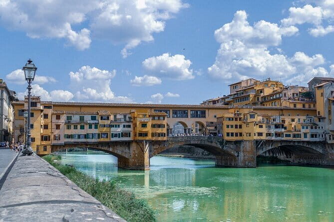 Florence: Best Of - with Tour Leader & Multilingual Audio Guide - Duomo square to Via de’ Tornabuoni to Pitti area