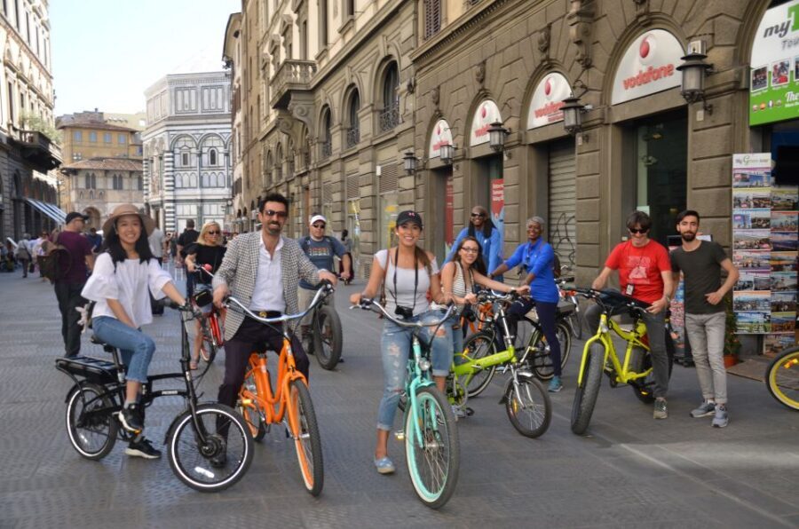 Florence: Bike Rental for 24 Hours - Pitti Palace and the climb to Michelangelo Square