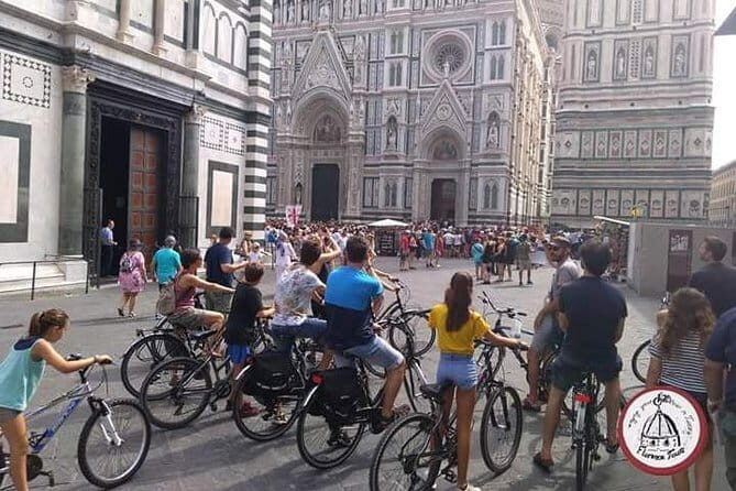 Florence bike tour with Piazzale Michelangelo. - Medici palace exterior viewing: the Renaissance power story, fast