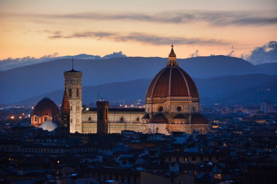 Florence by Night: 2-Hour Walking Tour - Florence at night: a smarter way to see Duomo to Ponte Vecchio