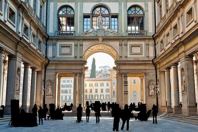 Florence by Night Guided Walking Tour:Duomo Old Bridge & All Must-See Highlights - What your art historian guide actually does for you
